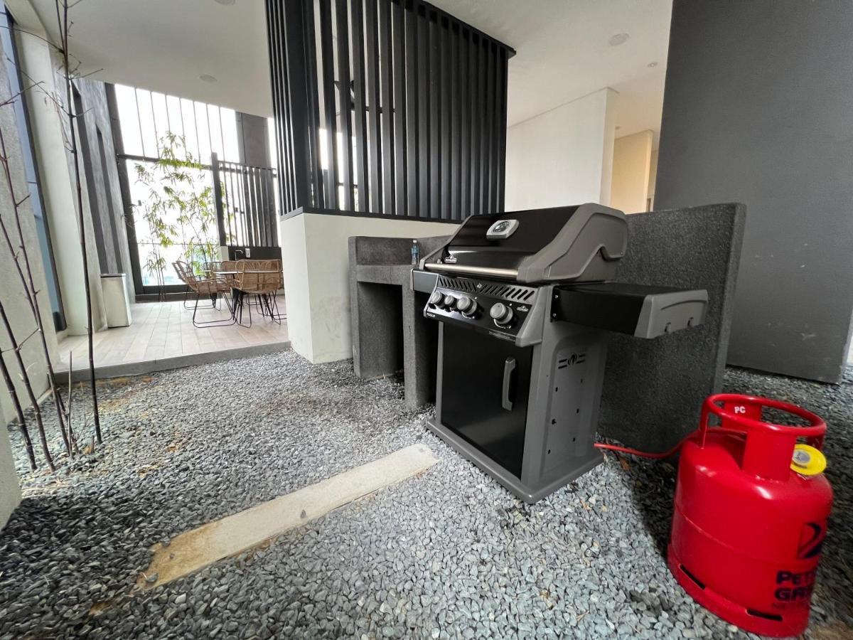 Lucentia Residence Bbcc Lalaport At Kuala Lumpur By Luxe Home المظهر الخارجي الصورة